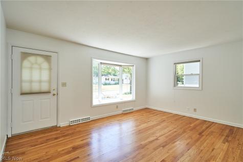 1056 Endicott Drive Akron OH 44313