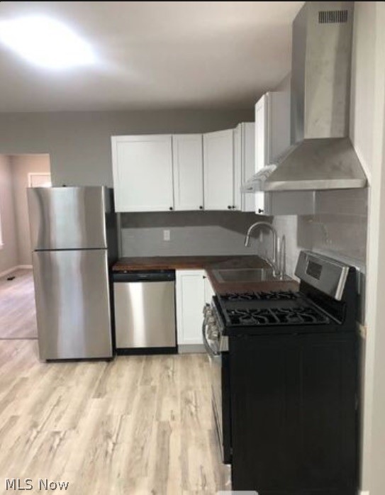 3010 Daisy Avenue Cleveland OH 44109