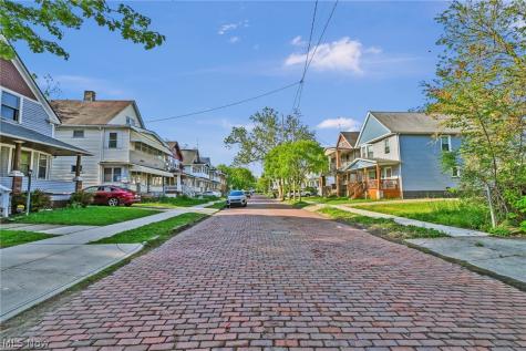 2893 E 119th Street Cleveland OH 44120