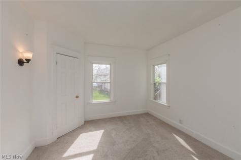 1519 Ridgewood Avenue Lakewood OH 44107
