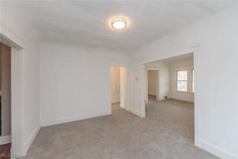 1519 Ridgewood Avenue Lakewood OH 44107