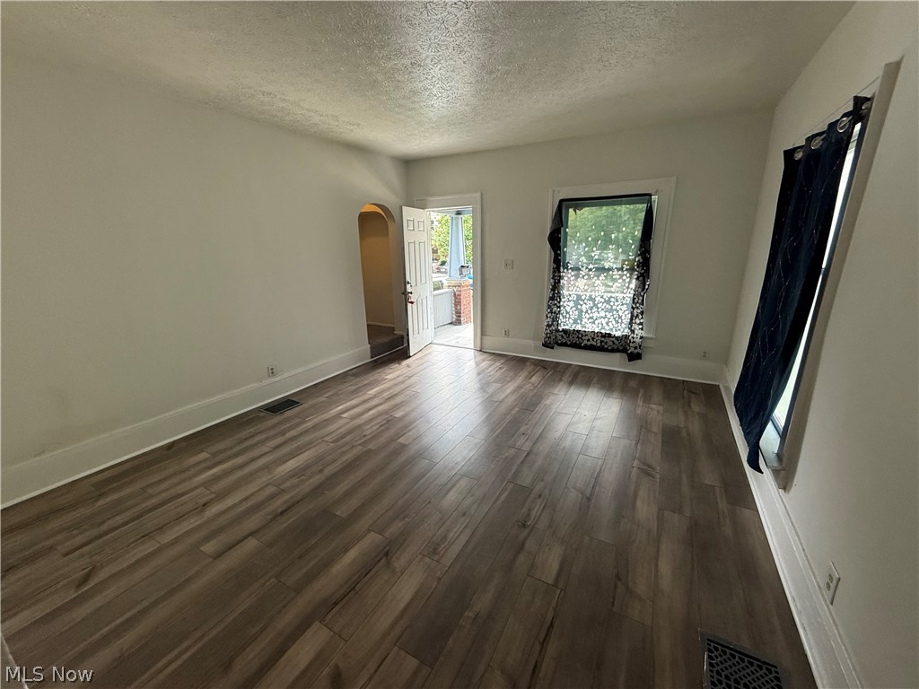 895 Beardsley Street Akron OH 44311