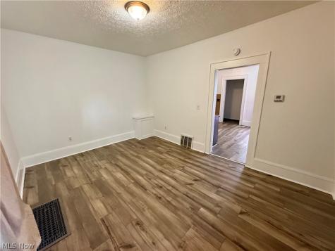895 Beardsley Street Akron OH 44311