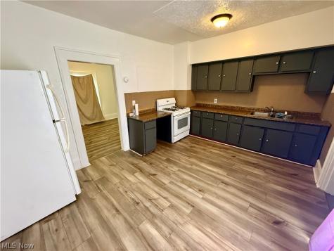 895 Beardsley Street Akron OH 44311