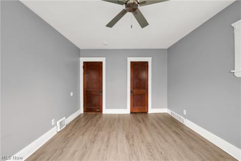 16119 Parkgrove Avenue Cleveland OH 44110