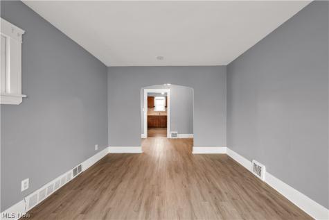 16119 Parkgrove Avenue Cleveland OH 44110