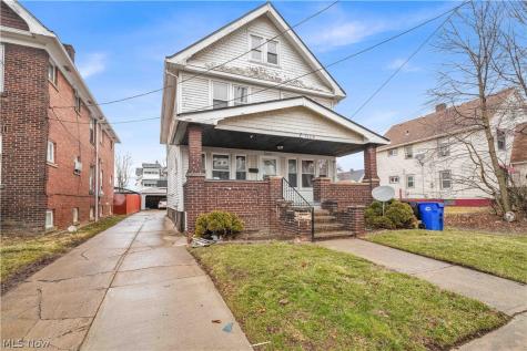16119 Parkgrove Avenue Cleveland OH 44110
