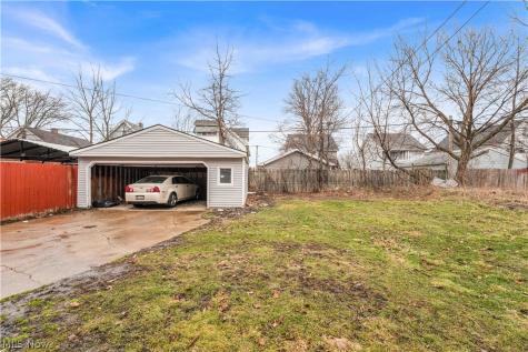 16119 Parkgrove Avenue Cleveland OH 44110