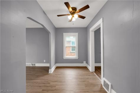 16119 Parkgrove Avenue Cleveland OH 44110