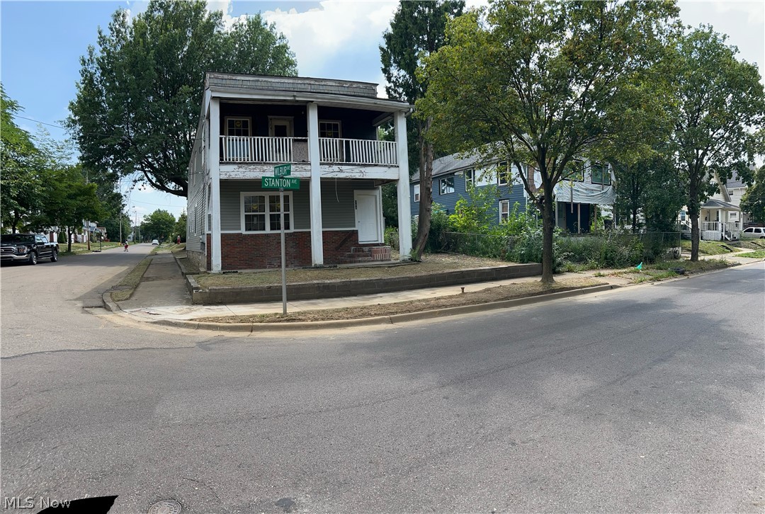 404 Stanton Avenue Akron OH 44301