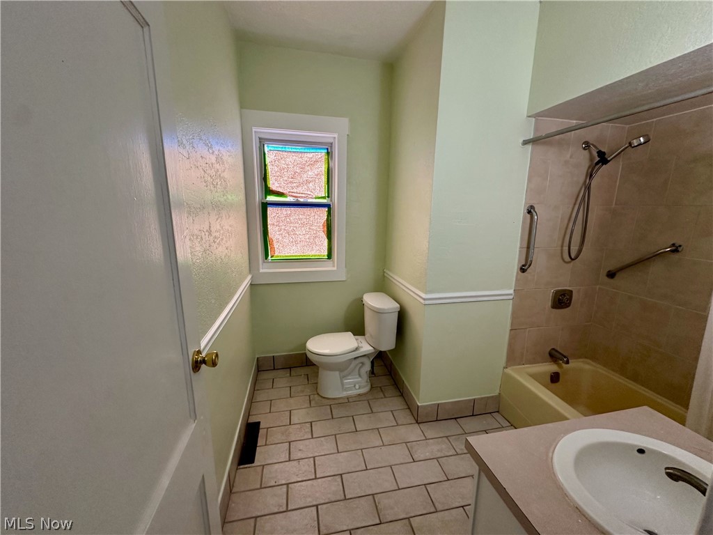 404 Stanton Avenue Akron OH 44301