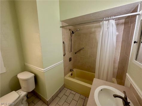 404 Stanton Avenue Akron OH 44301