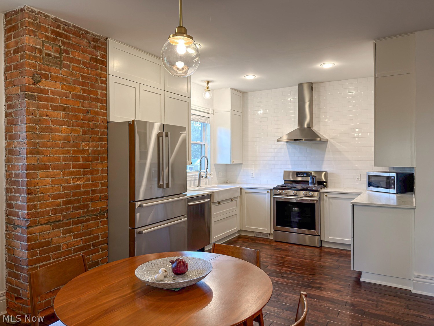1909 W 52nd Street Cleveland OH 44102