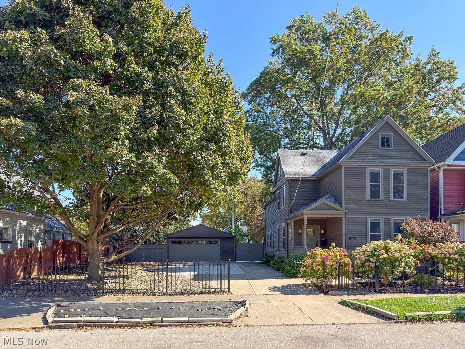 1909 W 52nd Street Cleveland OH 44102