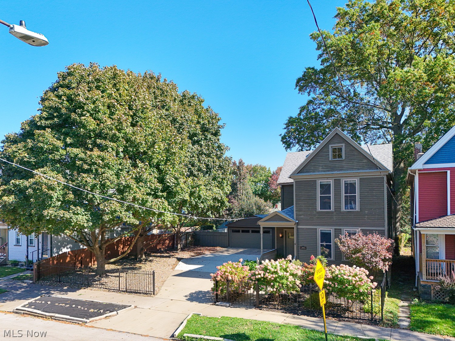 1909 W 52nd Street Cleveland OH 44102