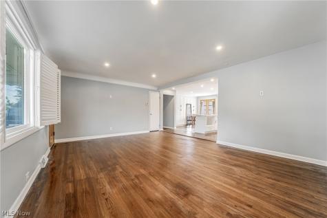 2640 Carmen Drive Rocky River OH 44116
