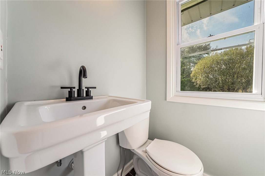 2640 Carmen Drive Rocky River OH 44116