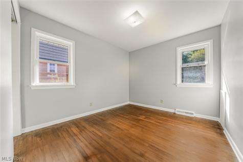 2640 Carmen Drive Rocky River OH 44116
