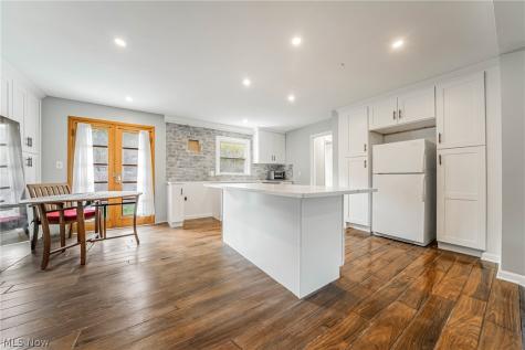 2640 Carmen Drive Rocky River OH 44116