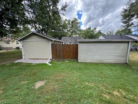 791 Mannering Road Eastlake OH 44095