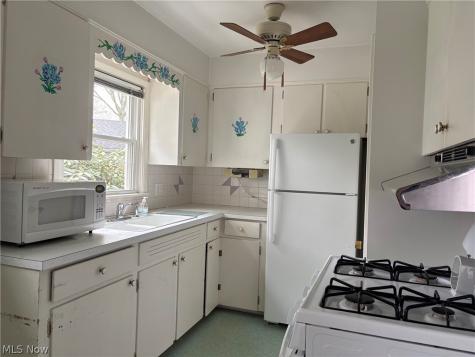 59 S Pershing Avenue Akron OH 44313