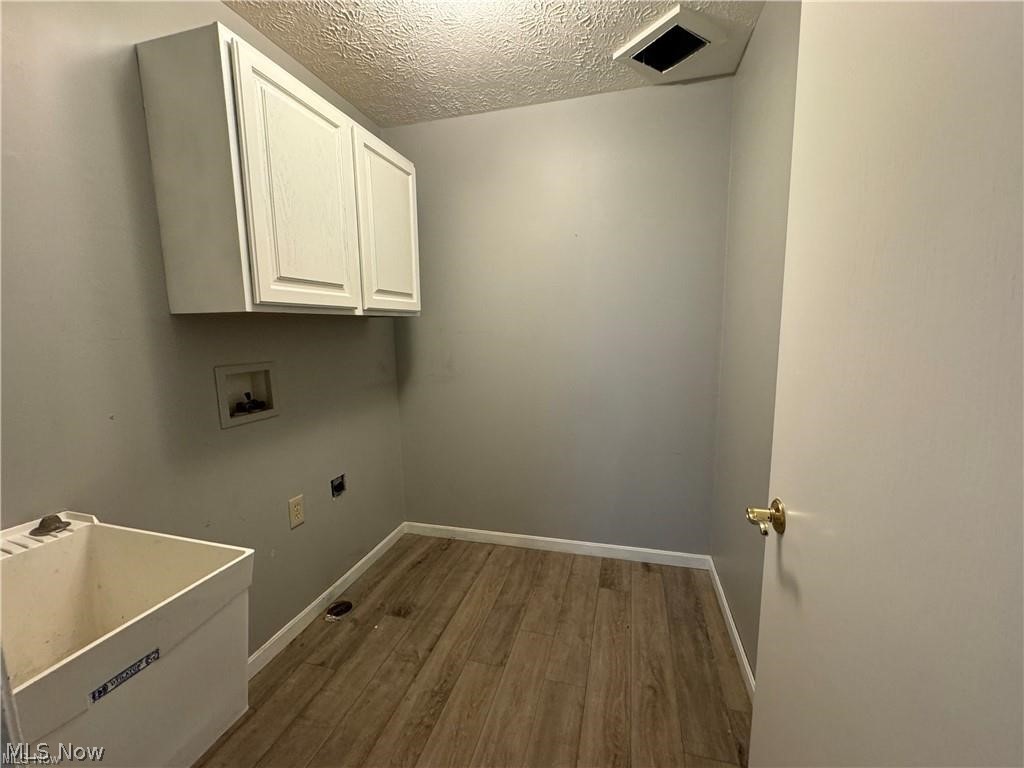 242 Ravenshollow Drive Cuyahoga Falls OH 44223