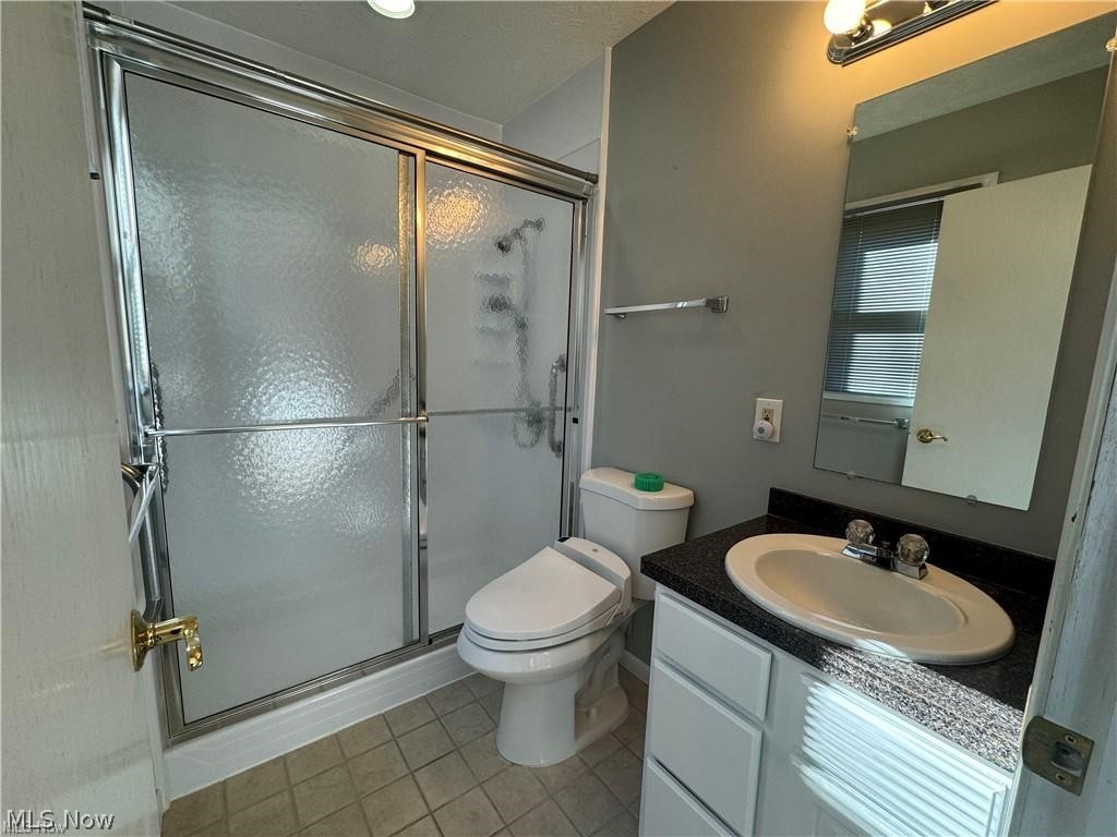 242 Ravenshollow Drive Cuyahoga Falls OH 44223