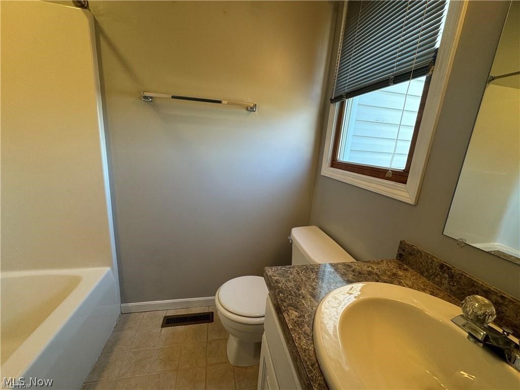 242 Ravenshollow Drive Cuyahoga Falls OH 44223