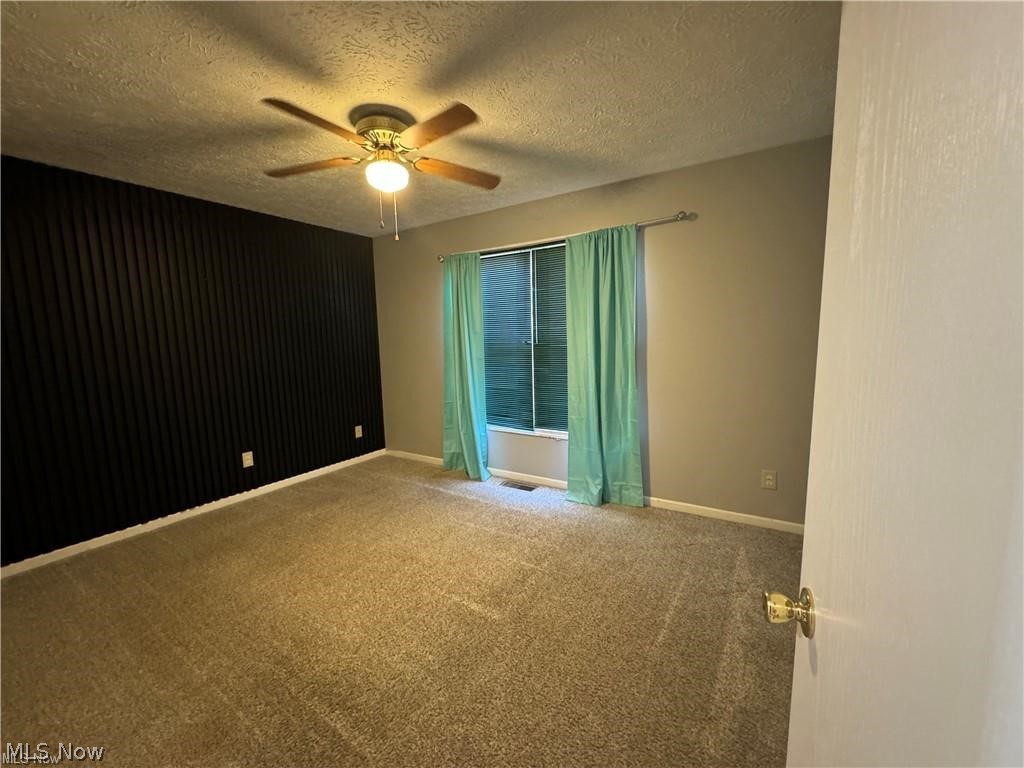 242 Ravenshollow Drive Cuyahoga Falls OH 44223