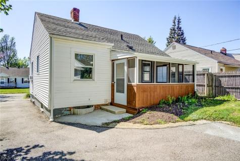 541 Helper Drive Bedford OH 44146