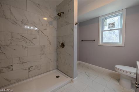 34469 Roberts Road Eastlake OH 44095