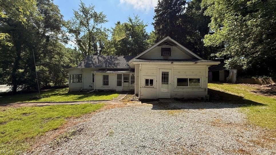 629 Portage Lakes Drive Akron OH 44319