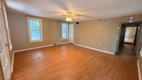 629 Portage Lakes Drive Akron OH 44319
