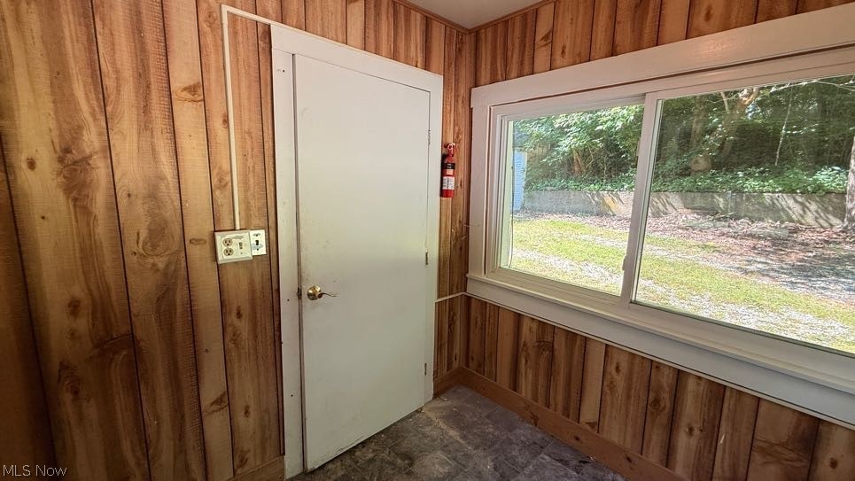 629 Portage Lakes Drive Akron OH 44319