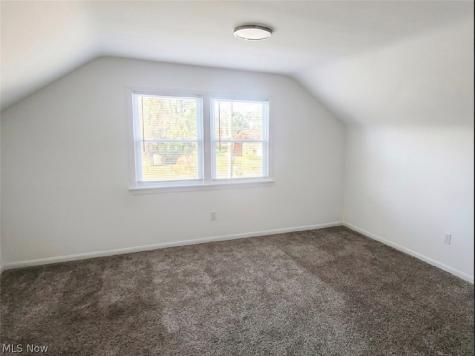 23718 Cedar Road Beachwood OH 44122