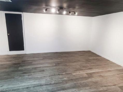 23718 Cedar Road Beachwood OH 44122