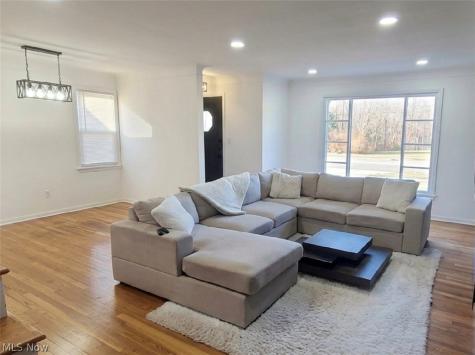 23718 Cedar Road Beachwood OH 44122