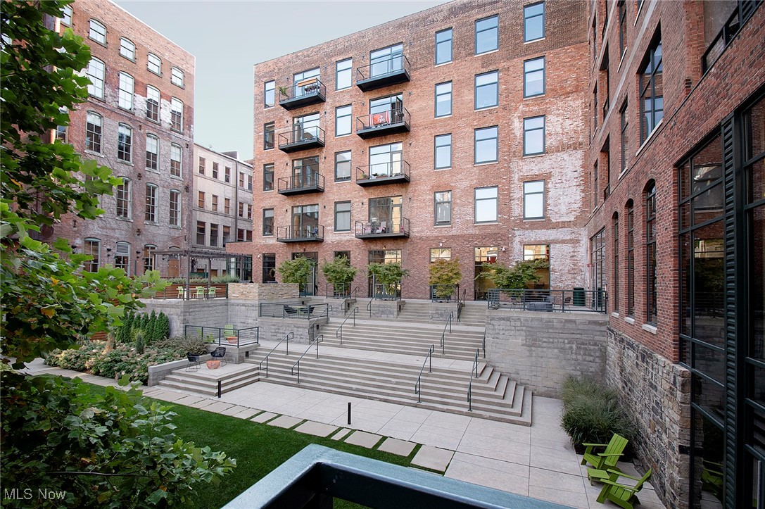 725 Johnson Court Cleveland OH 44113