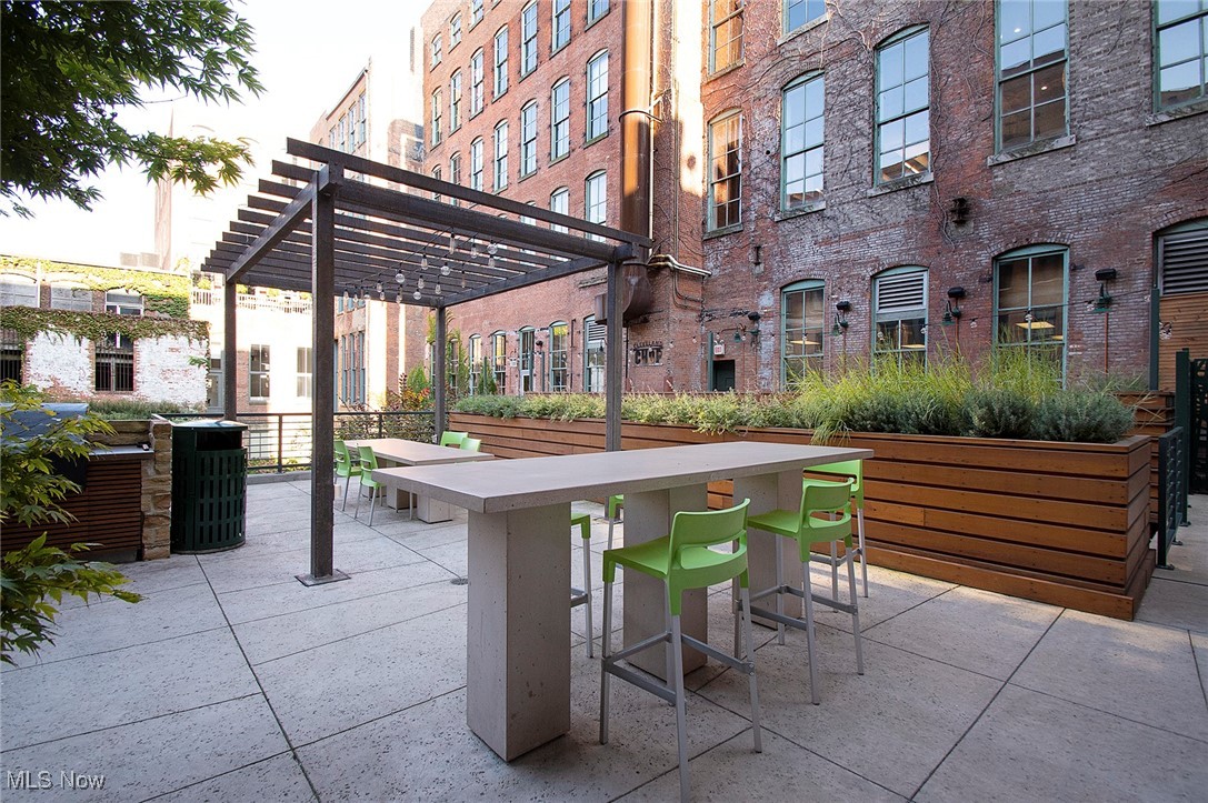 725 Johnson Court Cleveland OH 44113