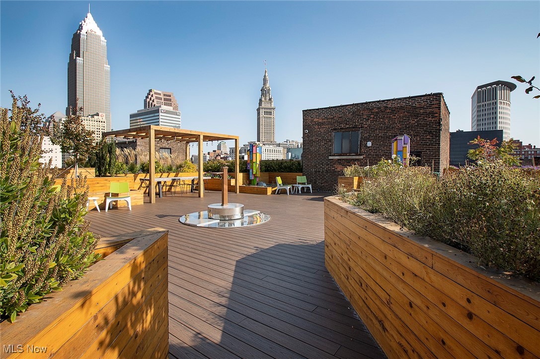 725 Johnson Court Cleveland OH 44113