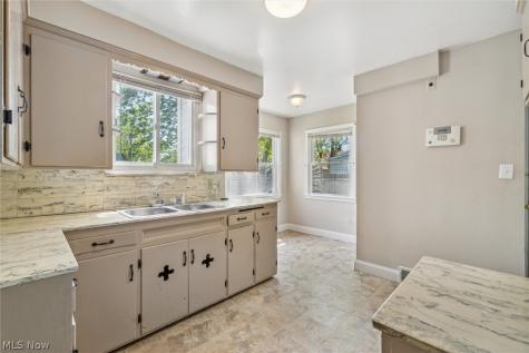 4016 Bayard Road South Euclid OH 44121