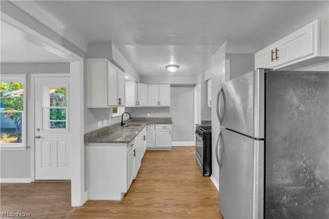 461 E 272nd Street Euclid OH 44132