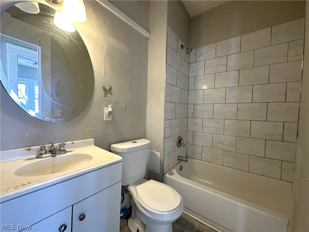 1672 Lockwood Avenue East Cleveland OH 44112