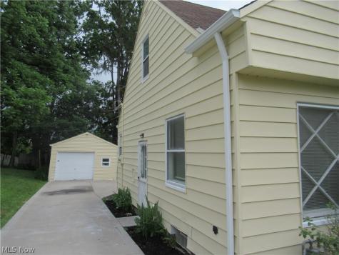 86 Cowles Avenue Bedford OH 44146