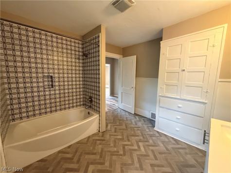 897 Polk Avenue Akron OH 44314