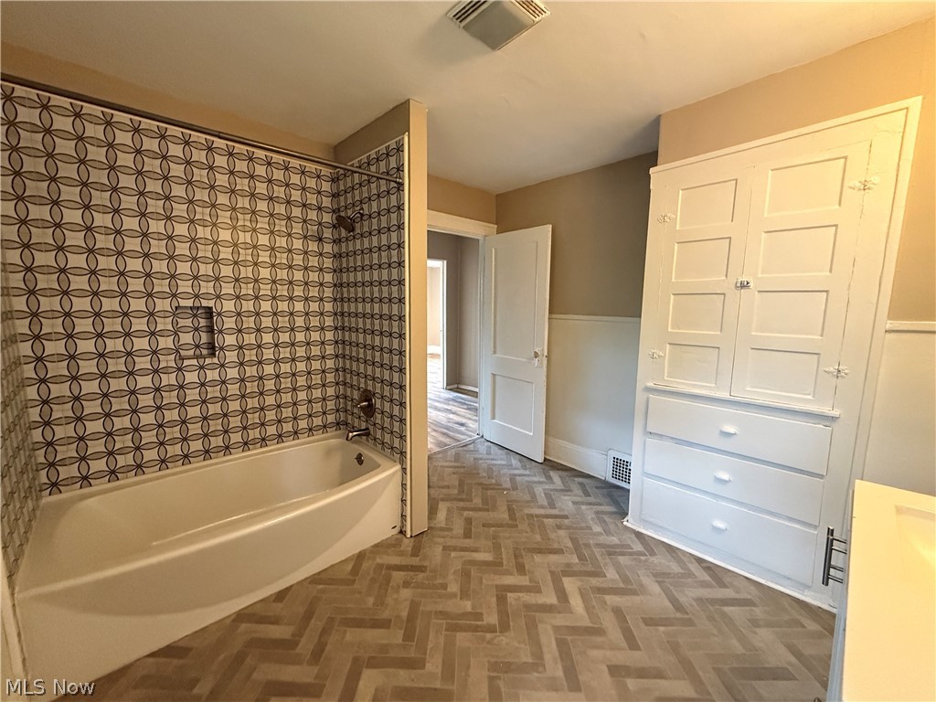 897 Polk Avenue Akron OH 44314
