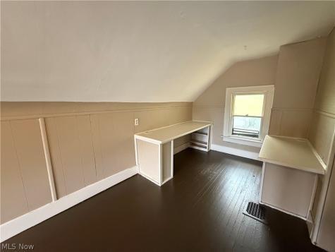 897 Polk Avenue Akron OH 44314