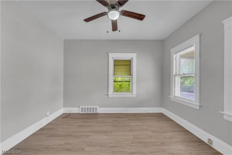 19600 Arrowhead Avenue Cleveland OH 44119
