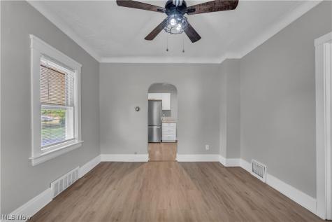 19600 Arrowhead Avenue Cleveland OH 44119