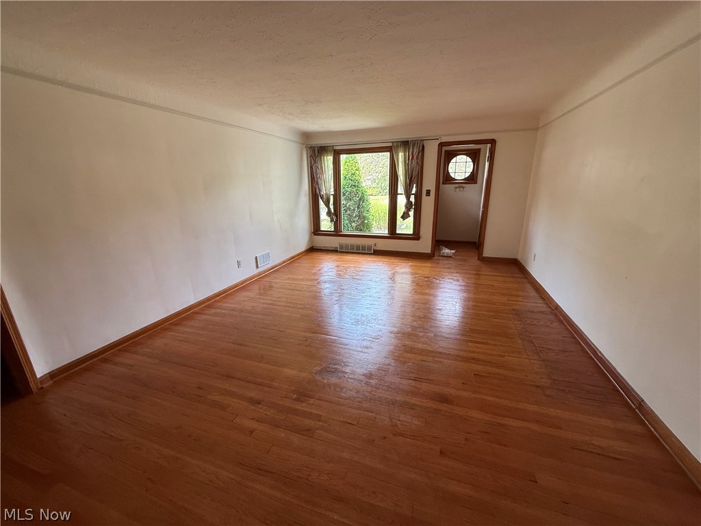 16223 Bardbury Avenue Middleburg Heights OH 44130